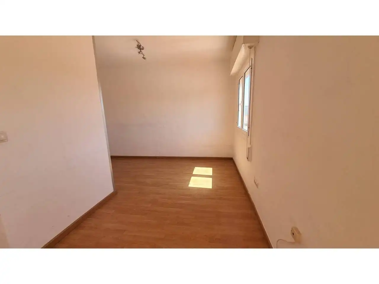 Bedroom of Apartments for sale in Vilanova i la Geltrú  with Air Conditioner and Parquet flooring