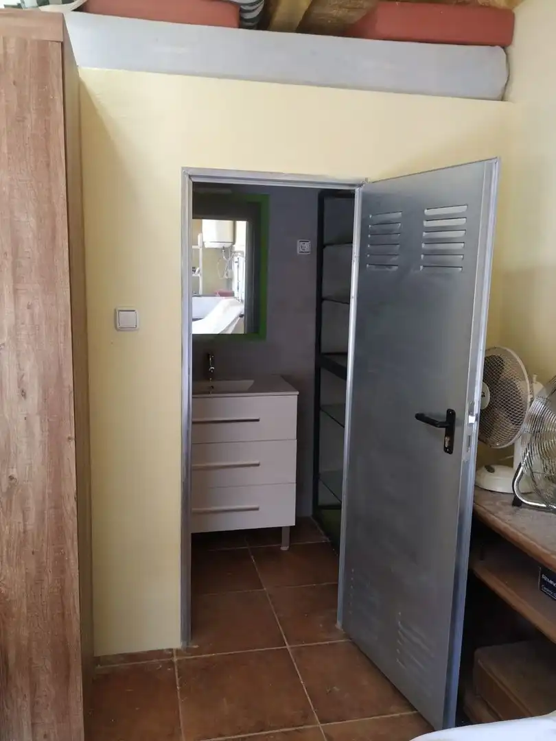 Bany de Finca rústica en venda en La Ràpita amb Aire condicionat, Calefacció i Jardí privat