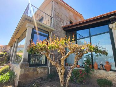 Villa con balcone in vendita a Baiona
