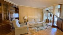 Living room of Flat for sale in  Madrid Capital  with Community pool