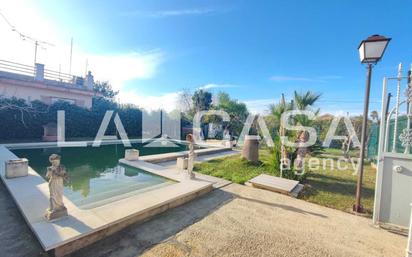 Exterior view of House or chalet for sale in Alcalá de Guadaira  with Swimming Pool