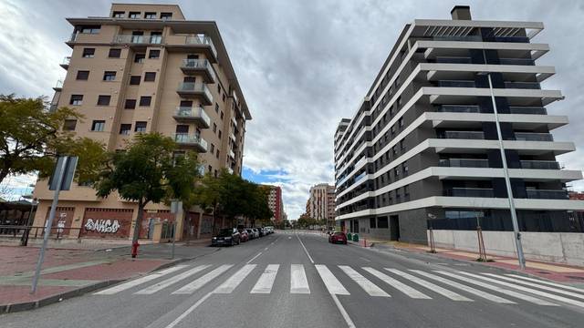 Local comercial en Alquiler en Avenida Academia de Infanteria en Juan Carlos I