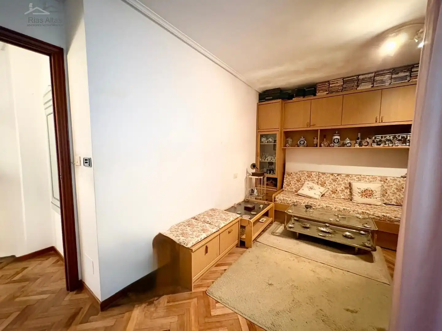 Piso en venta en Cambre  con Calefacción, Parquet y Trastero