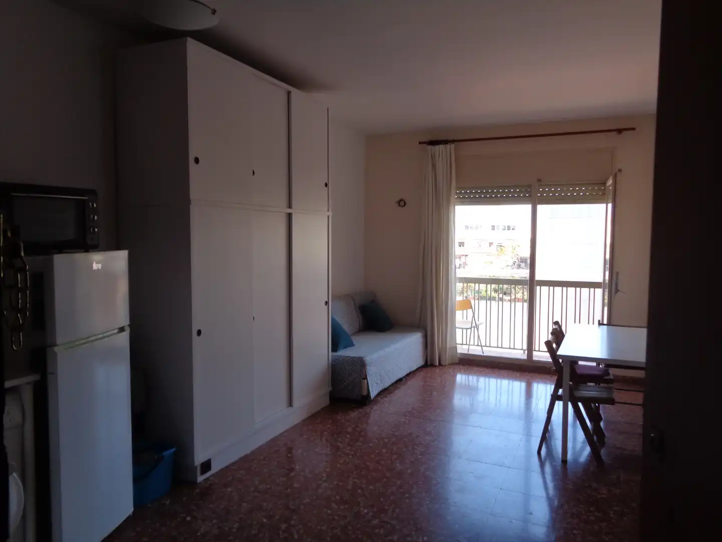 Bedroom of Apartments for rent in  Barcelona Capital  with Furnished, Washing machine and Balcony