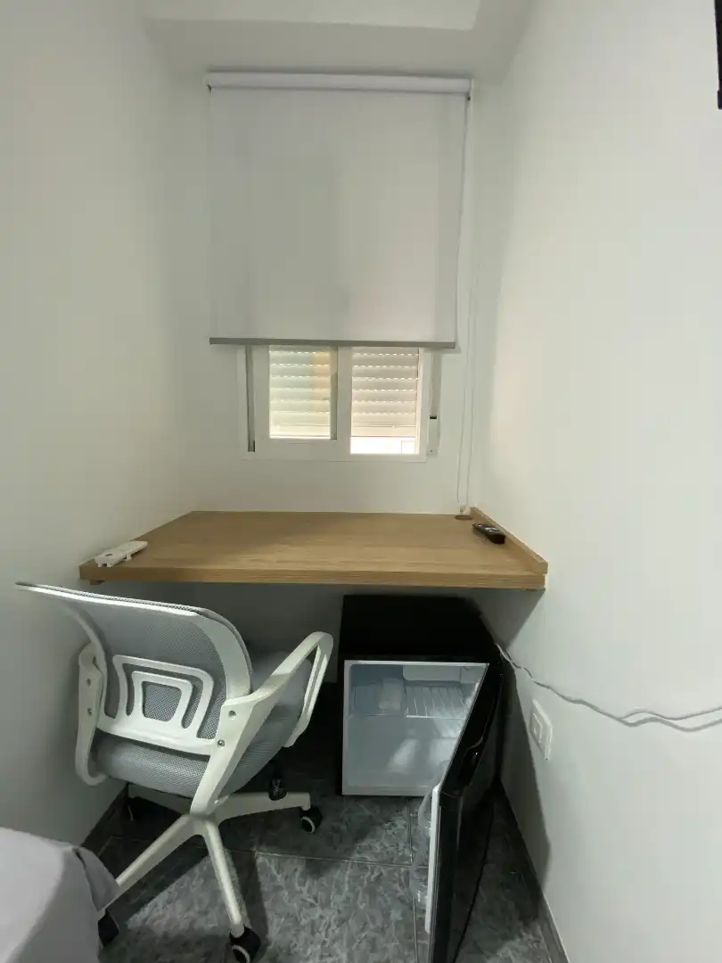 Apartament per a compartir en Valencia amb Aire condicionat, Moblat i Forn