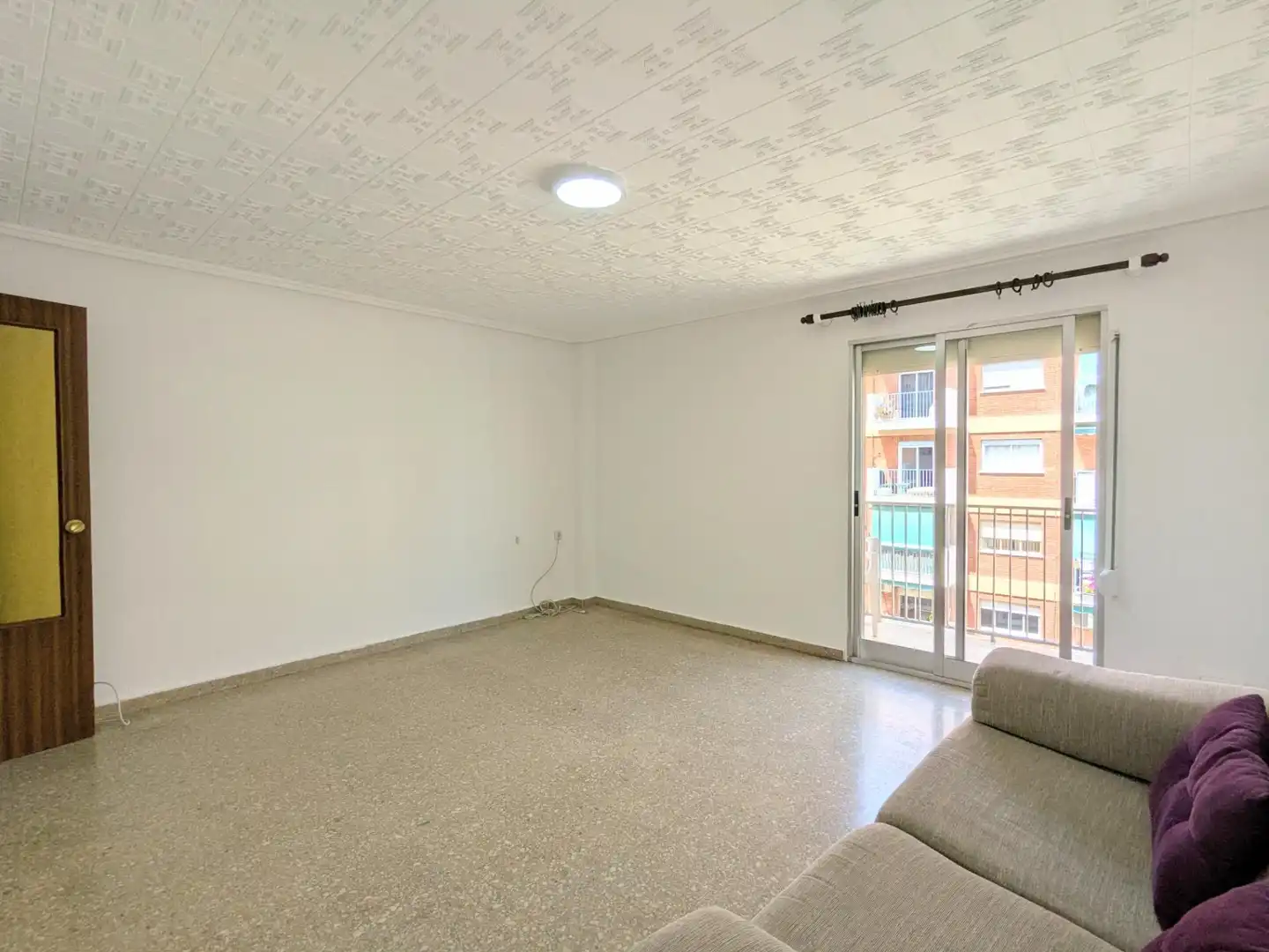 Sala d'estar de Pis de lloguer en Valencia amb Balcó