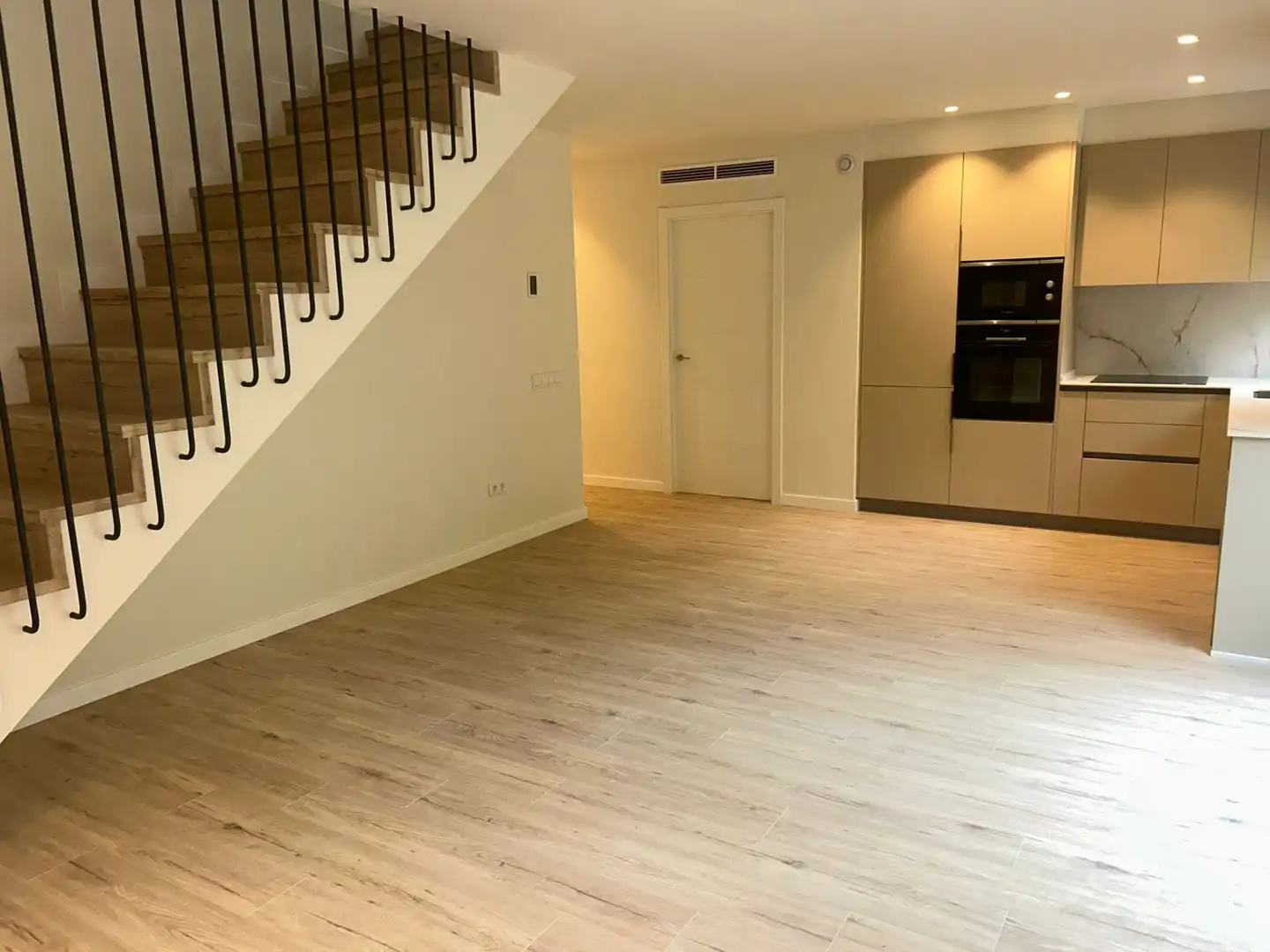Penthouse mit Terrasse zum Verkauf in Avinguda Sant Jordi 29, imagen 5