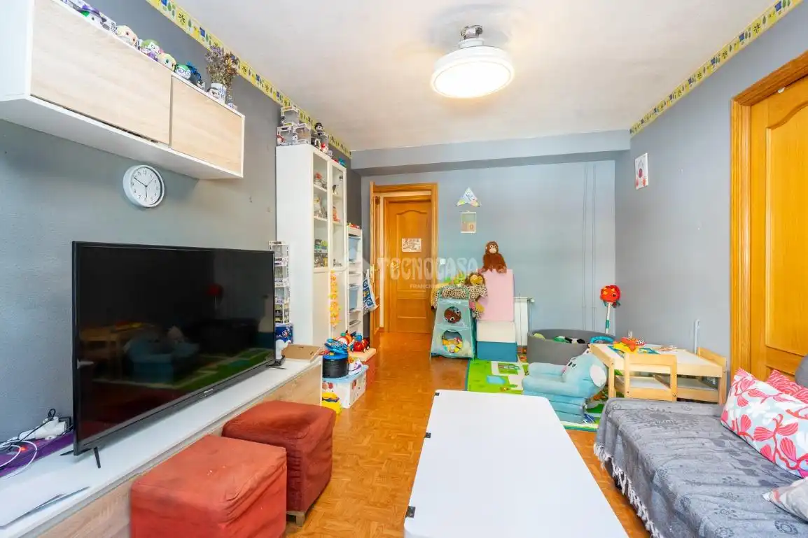 Sala d'estar de Pis en venda en Madrid amb Aire condicionat, Calefacció i Terrassa