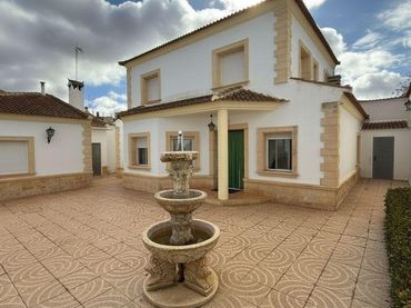 Detached house for sale in Fuensanta