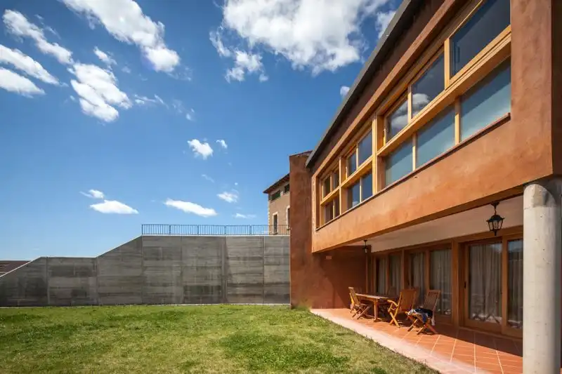 Vista exterior de Casa o chalet en venta en Montesquiu con Aire acondicionado, Calefacción y Jardín privado