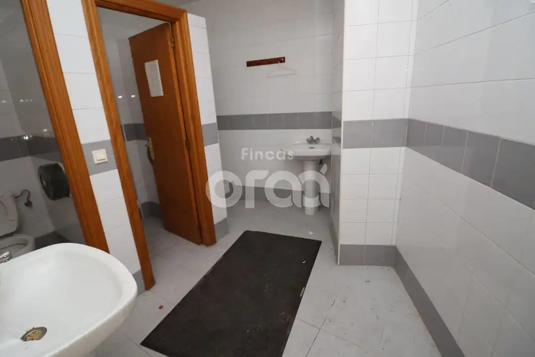 Bathroom of Commercial properties for sale in Santurtzi   with Furnished