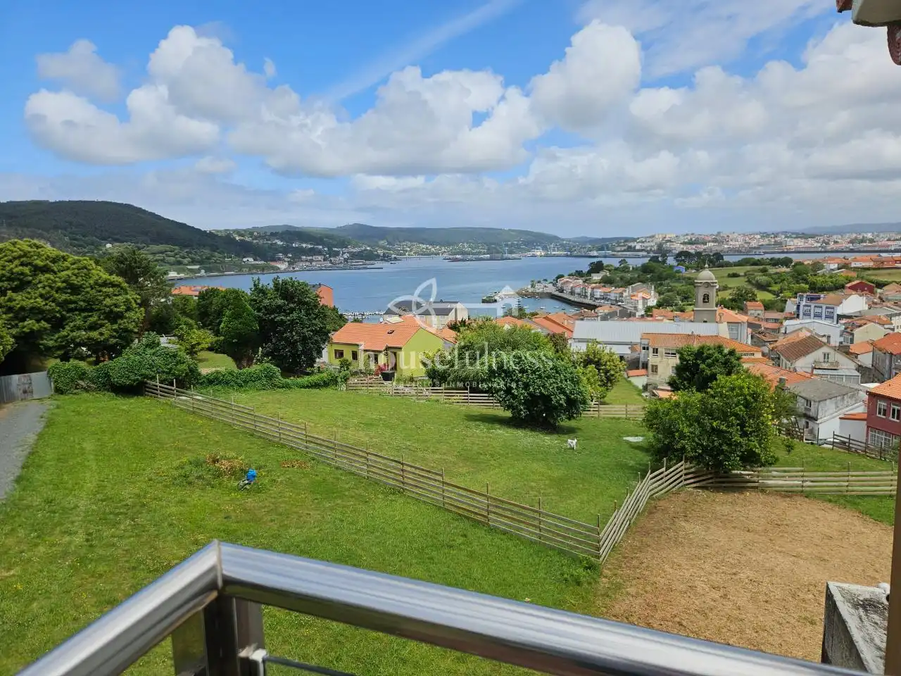 Wohnung zum Verkauf in Mugardos mit Heizung, Terrasse und Abstellraum