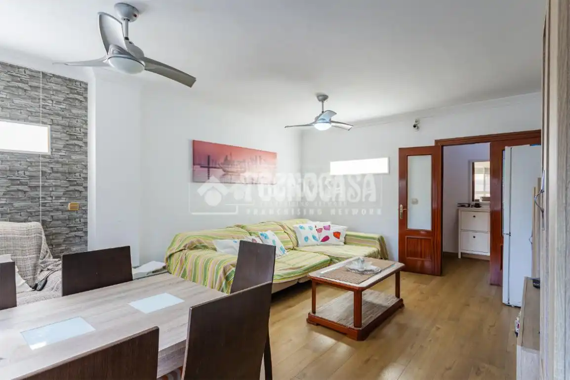 Sala de estar de Piso en venta en Vélez-Málaga con Aire acondicionado, Calefacción y Balcón