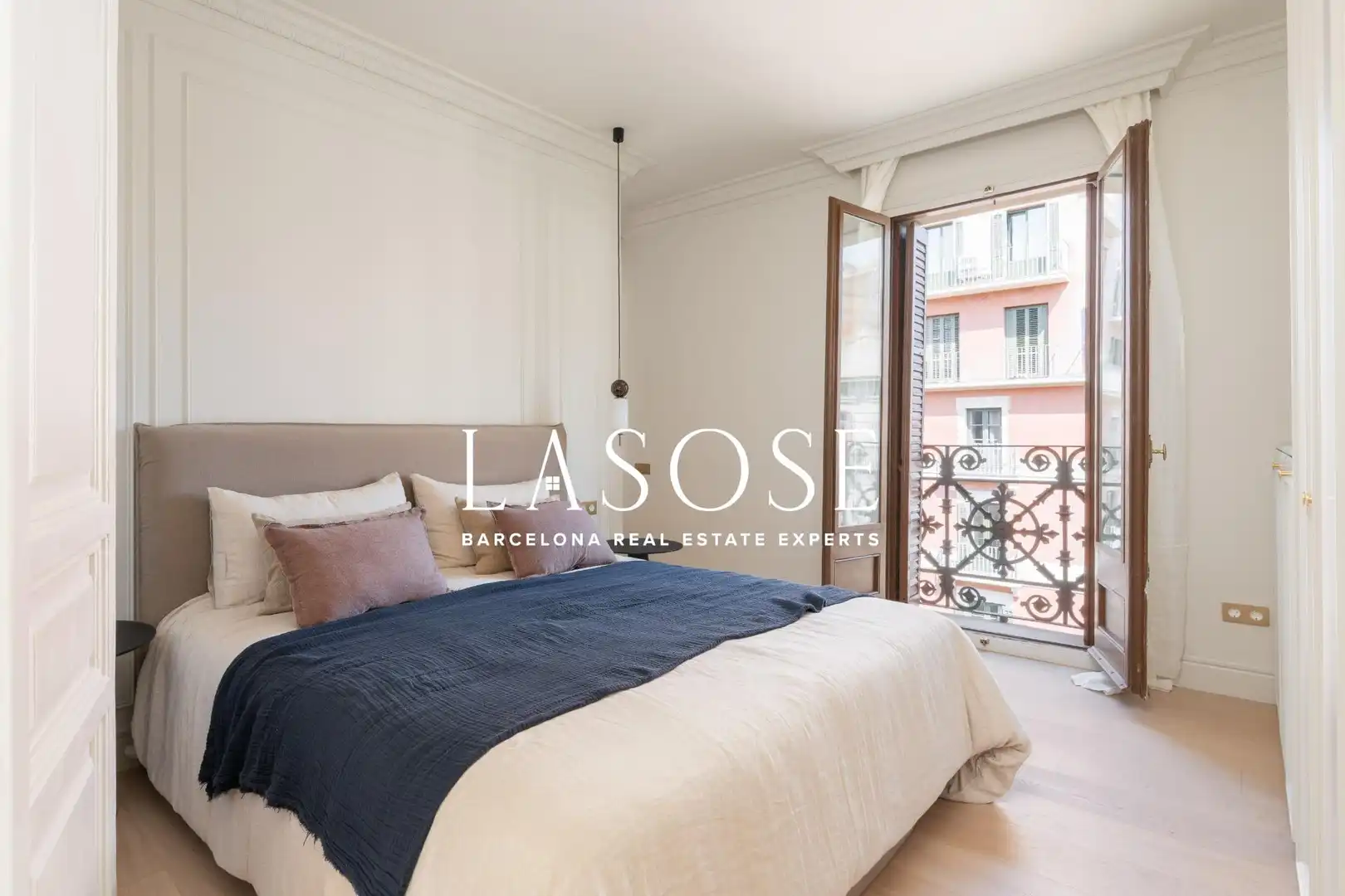 Habitación de Ático en venta en Barcelona con Aire acondicionado, Calefacción y Terraza