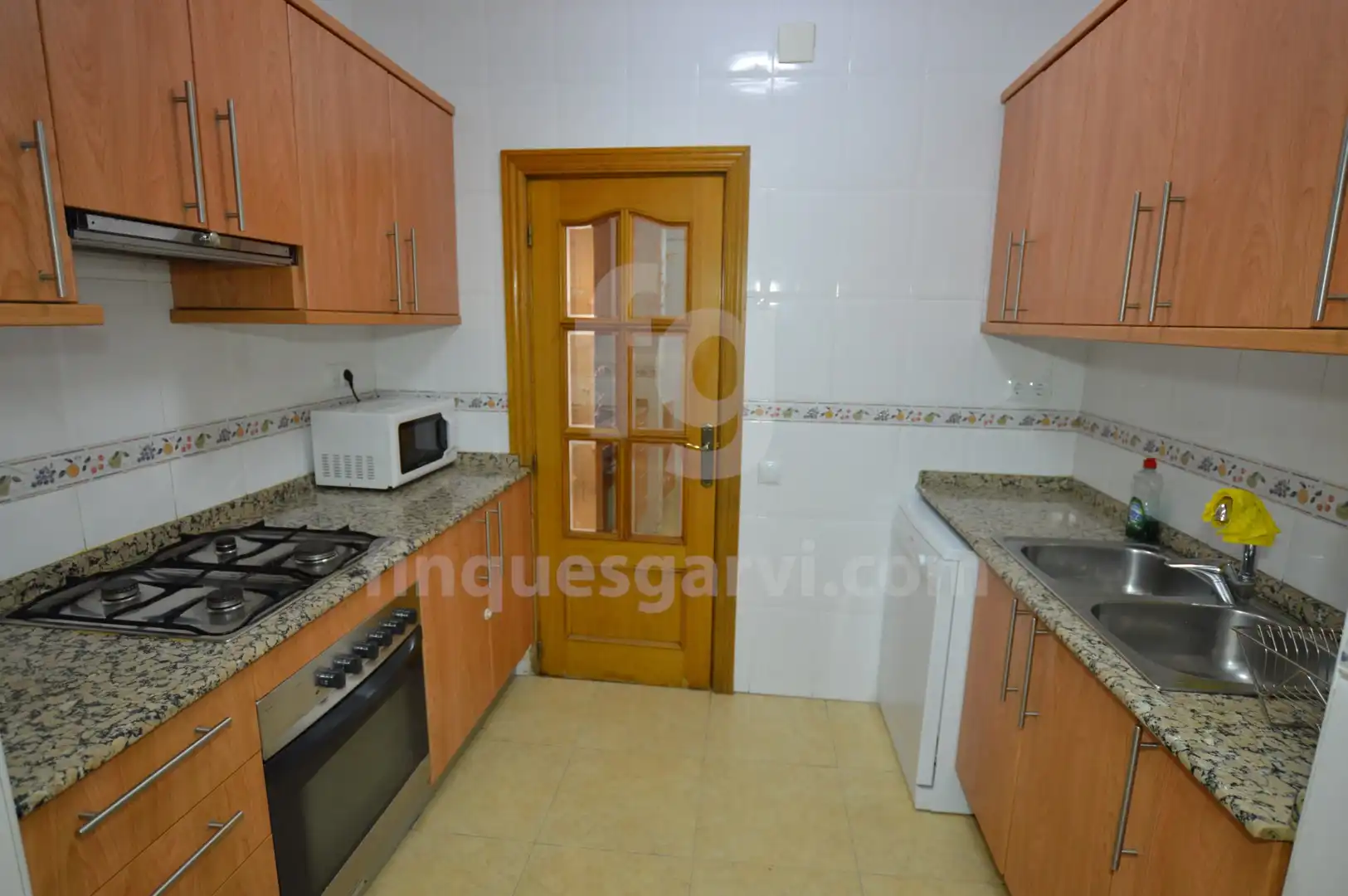 Küche von Wohnung zur Miete in L'Hospitalet de Llobregat mit Klimaanlage und Balkon