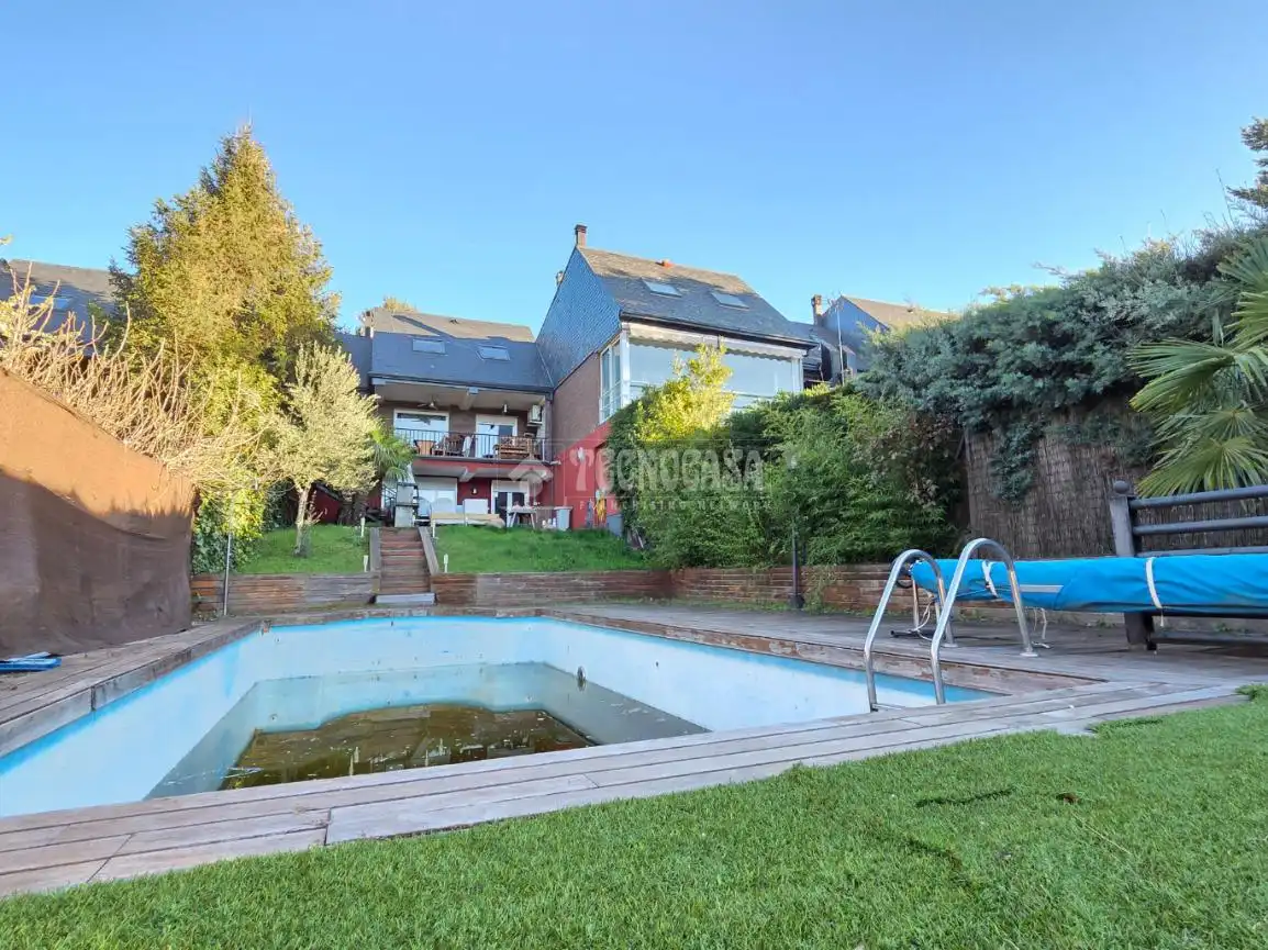 Garden of Detached homes for sale in Collado Mediano