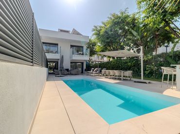 Villa con piscina in vendita a Avenida de Julio Iglesias s/n