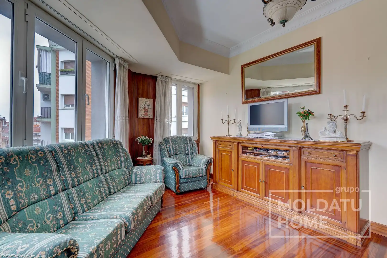 Sala de estar de Piso en venta en Irun  con Calefacción y Trastero