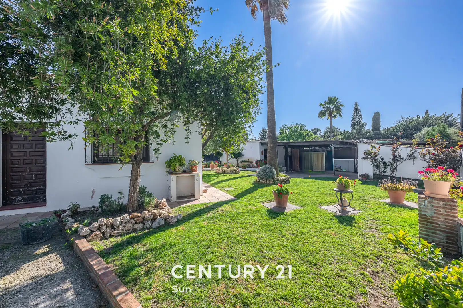 Außenansicht von Country house zum Verkauf in Marbella mit Privatgarten und Balkon