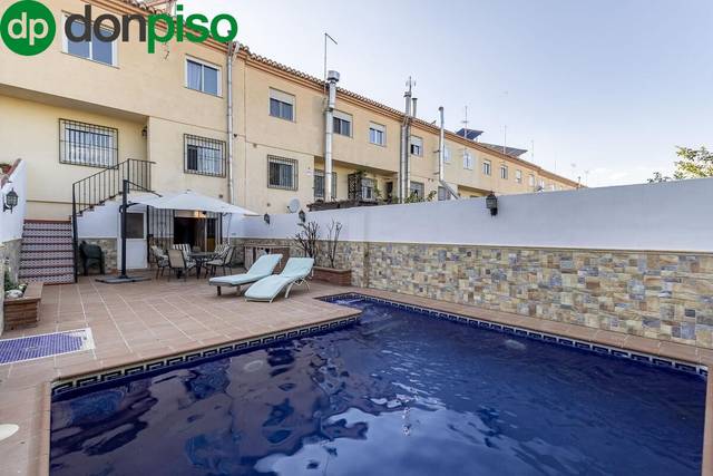 Casa-chalet en Venta en Calle ALFREDO DI STEFANO (AM) en Ambroz
