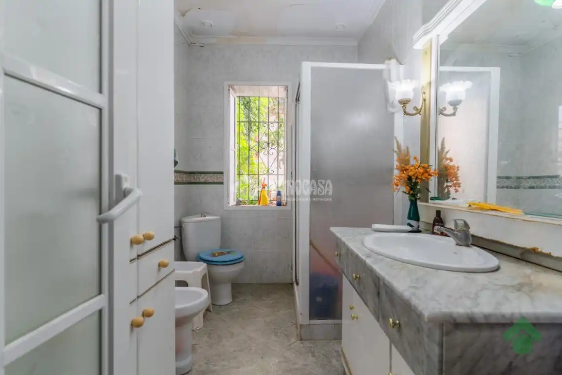 Badezimmer von Wohnung zum Verkauf in Puerto Real