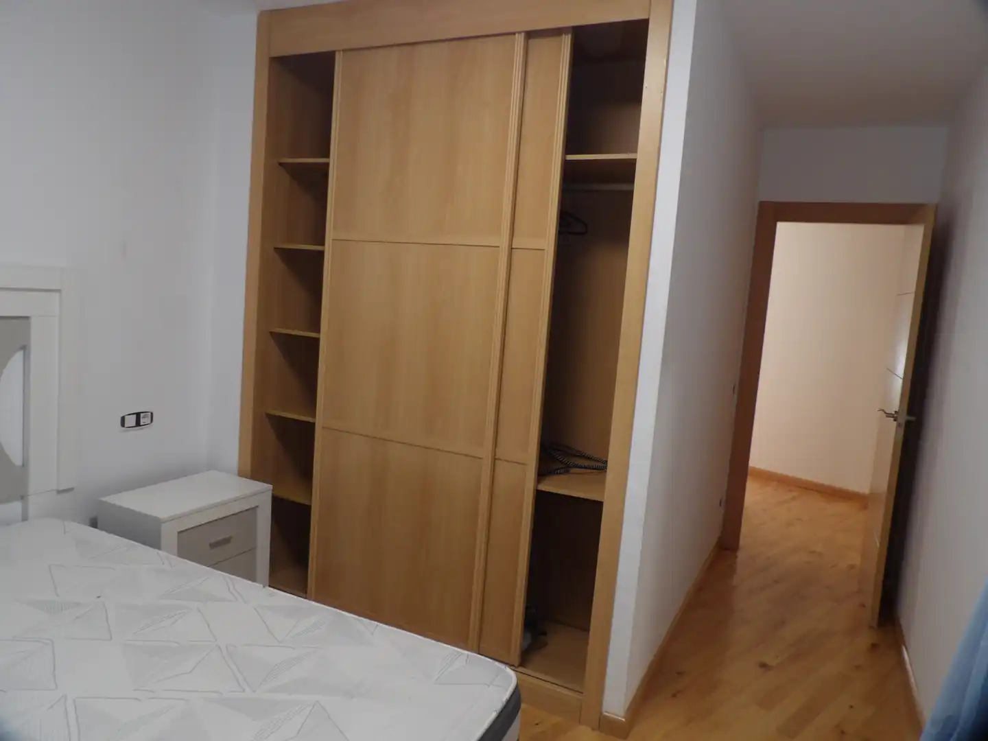 Habitación de Apartamento en venta en León Capital  con Calefacción, Parquet y Amueblado