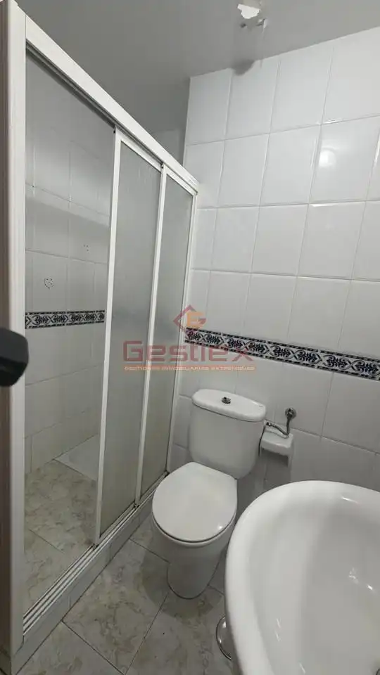 Flat with lift for sale in Avenida de San Antonio, imagen 9
