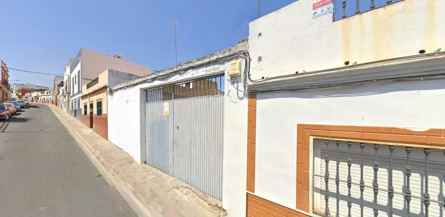 Adossat en venda a Oromana