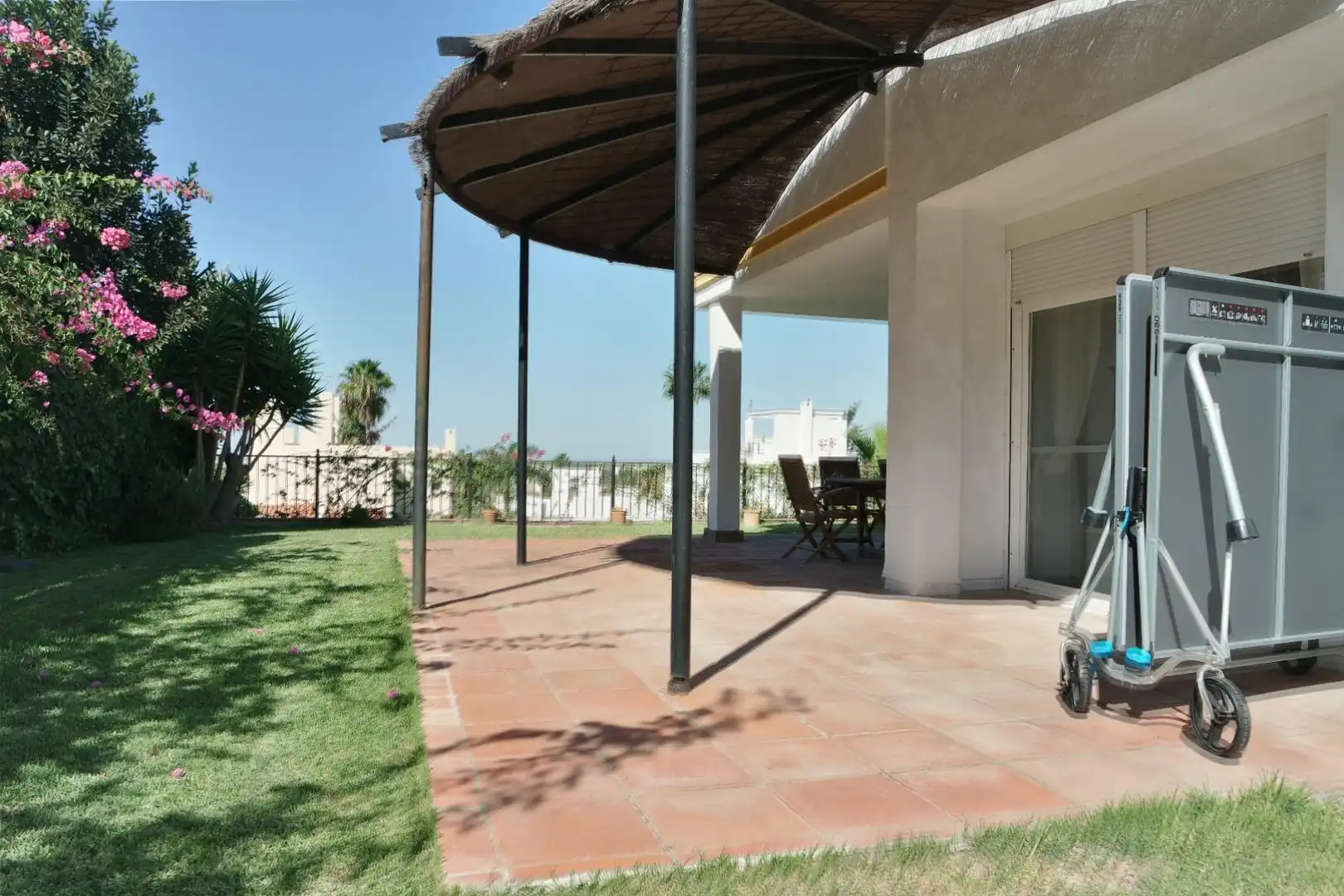 Terrasse von Haus zum Verkauf in Sanlúcar de Barrameda mit Klimaanlage, Heizung und Privatgarten
