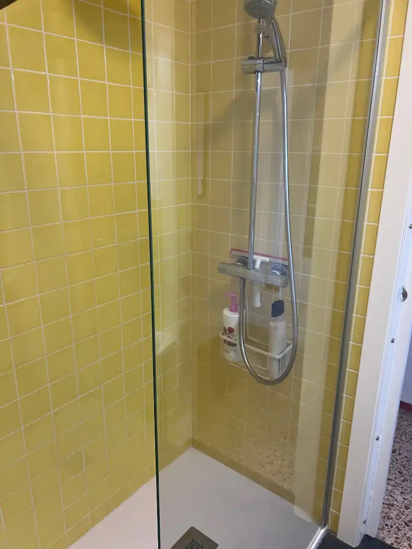 Bany de Apartament de lloguer en Orihuela amb Aire condicionat, Moblat i Forn