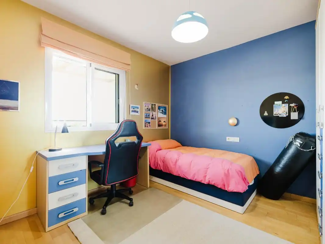 Habitación de Ático en venta en Torremolinos con Aire acondicionado, Calefacción y Jardín privado