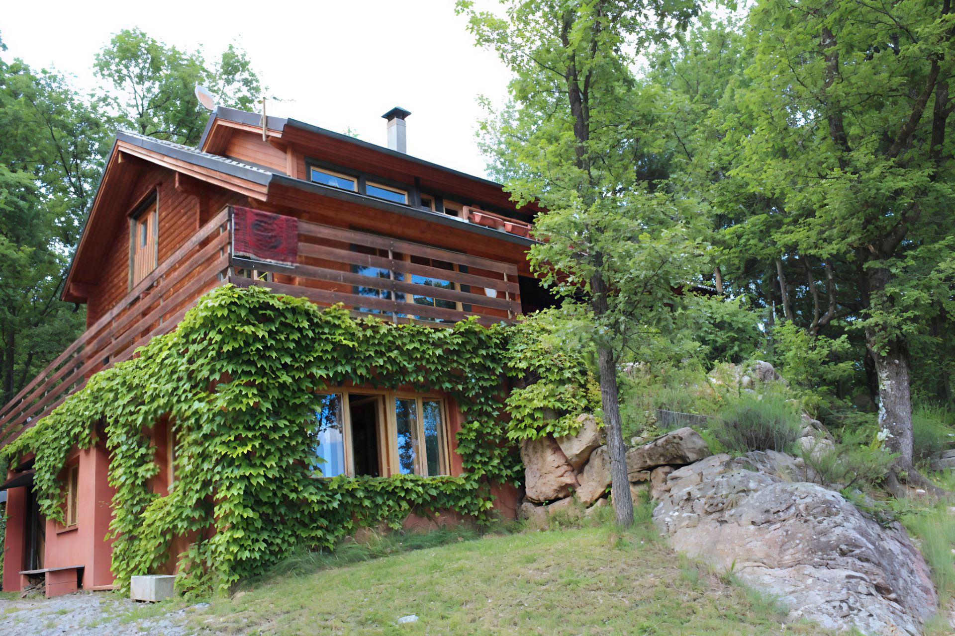 Exterior view of Country house for sale in Camprodon  with Private garden and Furnished