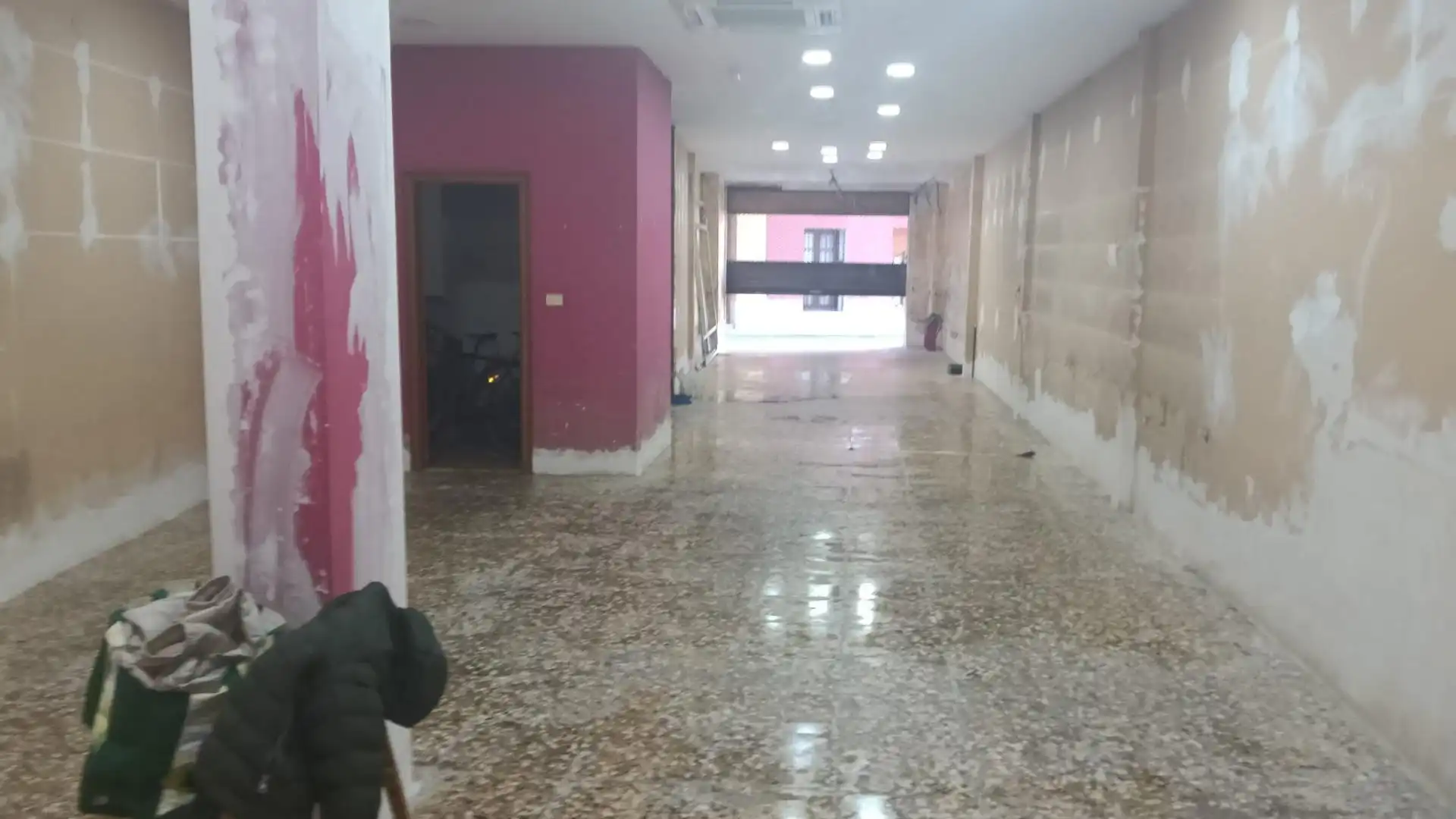 Business premises for sale in Calle VALENCIA, imagen 3