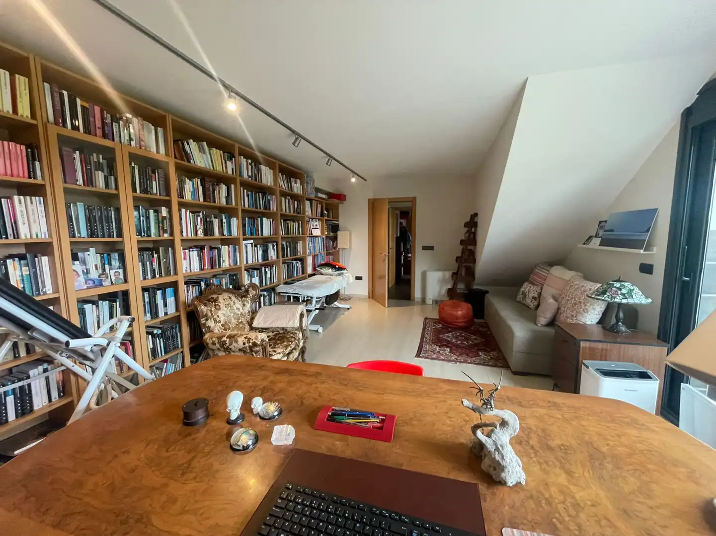 Sala d'estar de Casa o xalet en venda en Sariego amb Calefacció, Terrassa i Traster