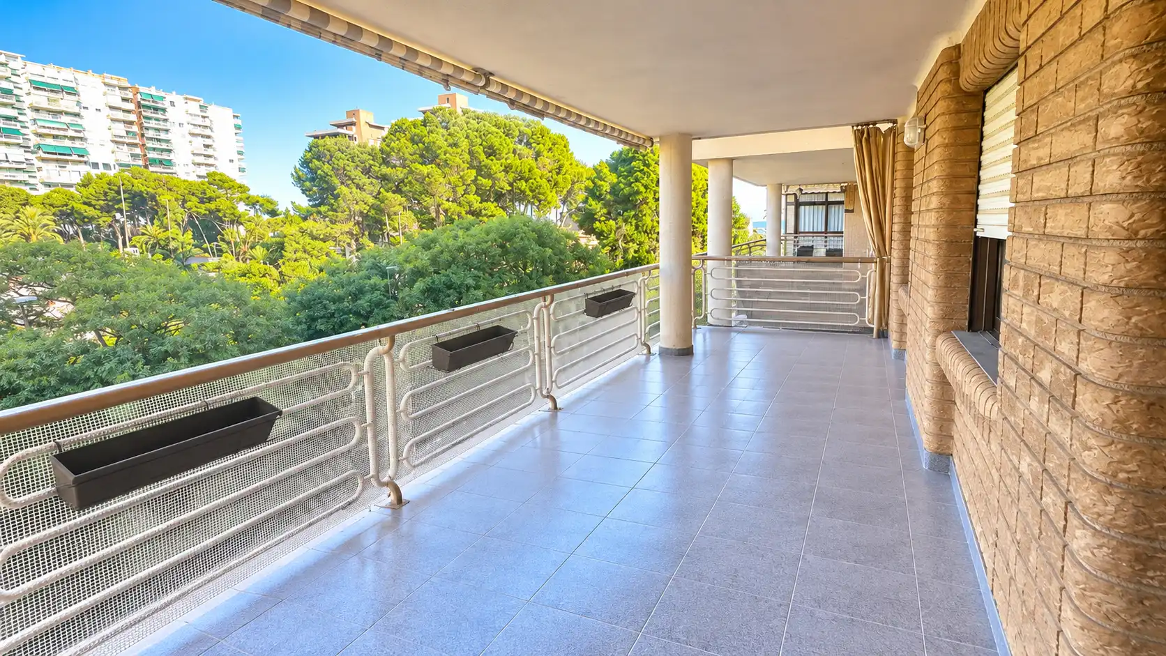 Apartament amb balcó en venda a Carrer Bisbe Serra 10, imagen 3