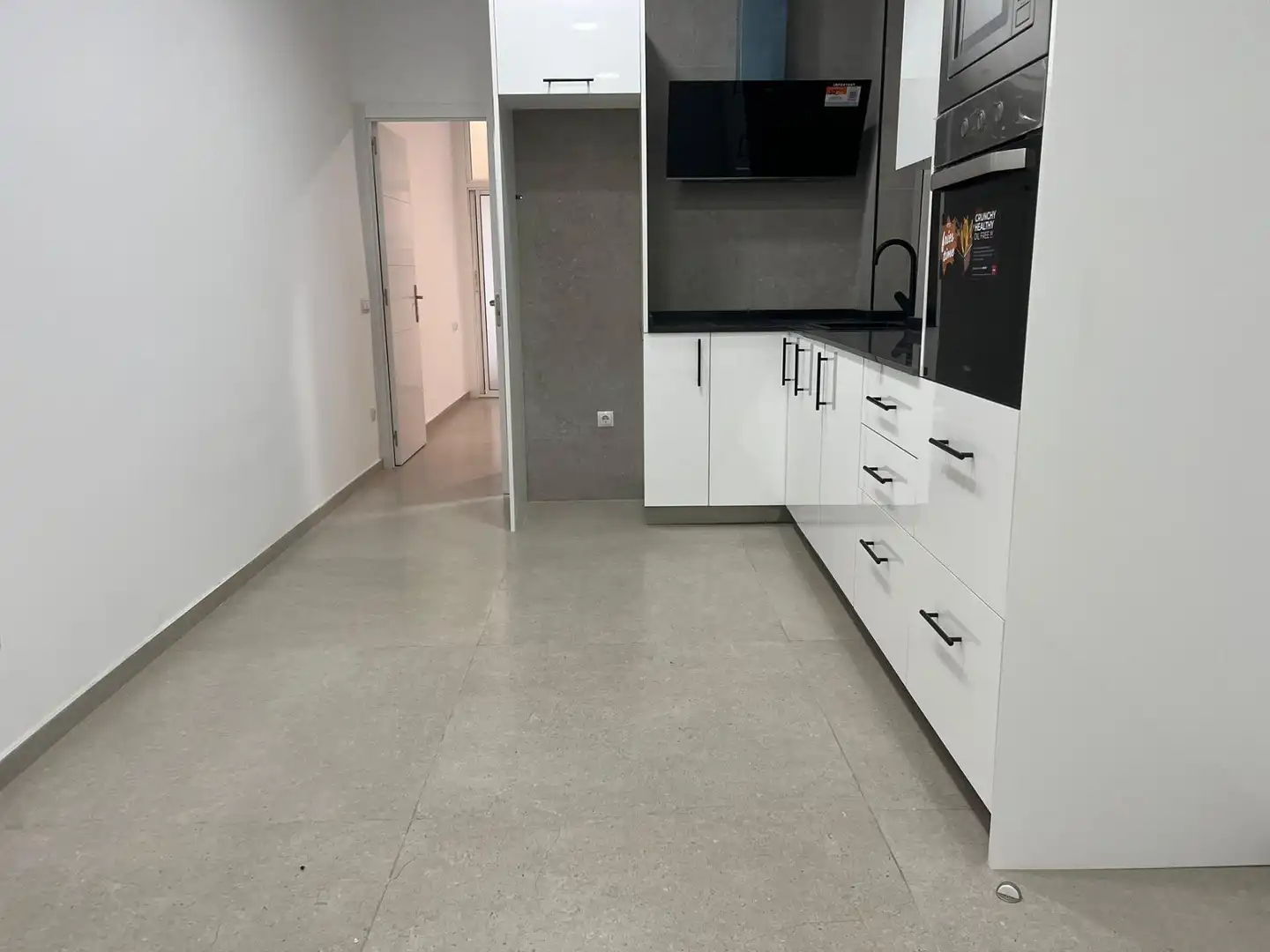Kitchen of Flat for sale in Sabadell  with Air Conditioner and Heating
