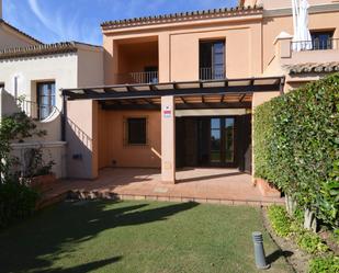 Garden of Single-family semi-detached for sale in Sotogrande  with Air Conditioner, Terrace and Swimming Pool