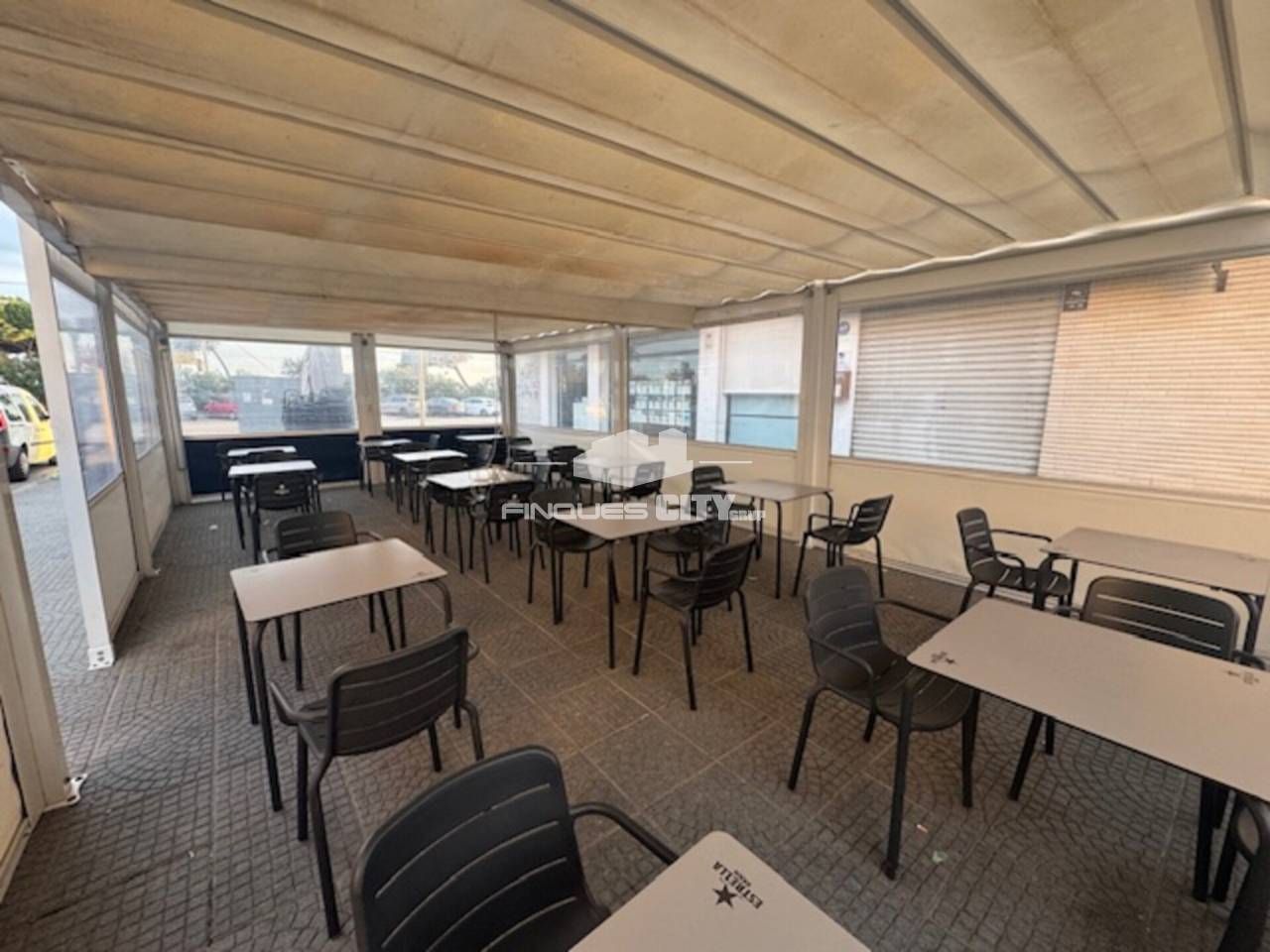 Local de lloguer a Àngel Guimerà, 2, Centre