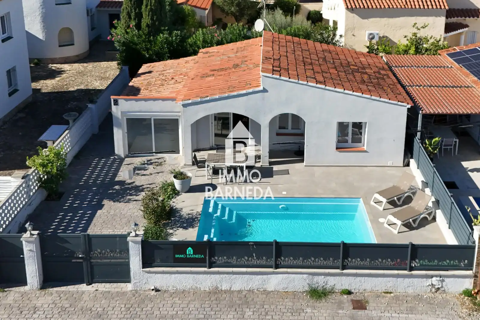 Vista exterior de Casa o chalet en venta en Empuriabrava con Aire acondicionado, Calefacción y Jardín privado