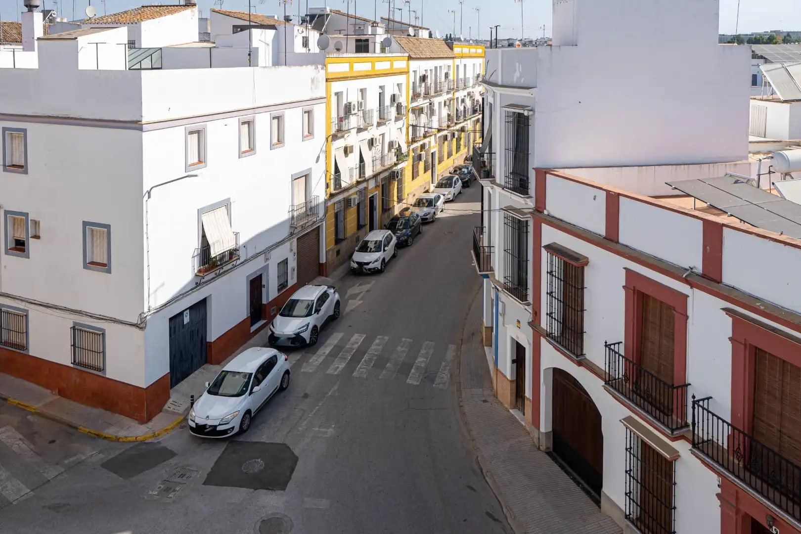 Vista exterior de Pis en venda en Cantillana amb Calefacció, Terrassa i Moblat