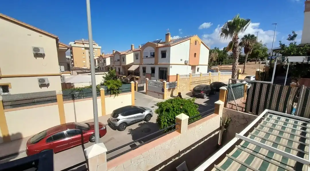 Vista exterior de Casa adosada en venta en Algarrobo con Calefacción, Jardín privado y Terraza