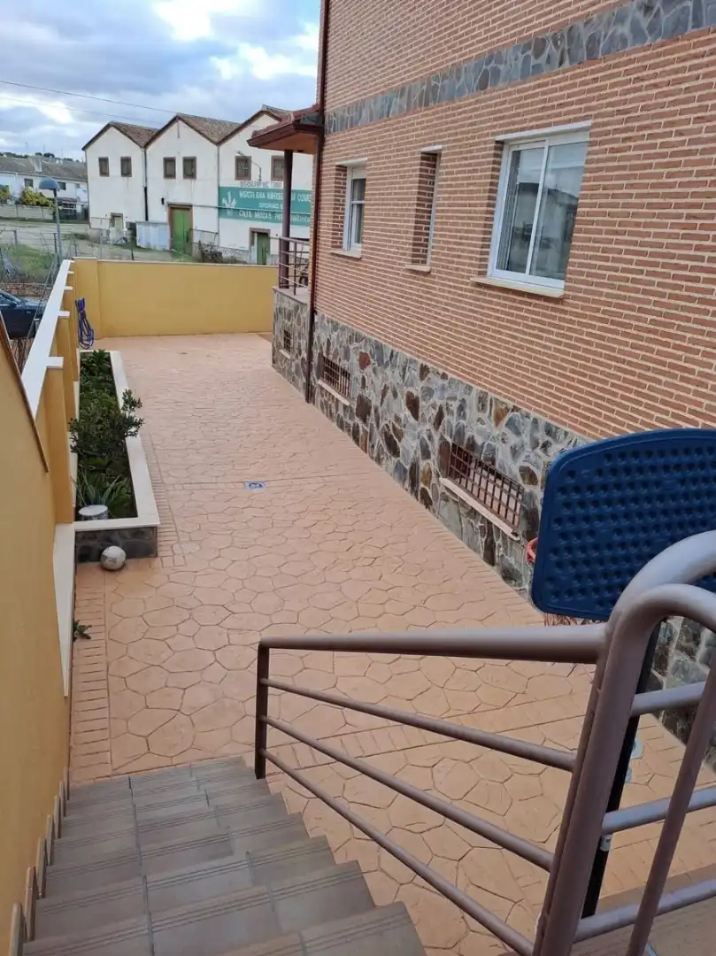 Casa aparellada amb jardí en venda a Calle de Samuel Baltés, imagen 30