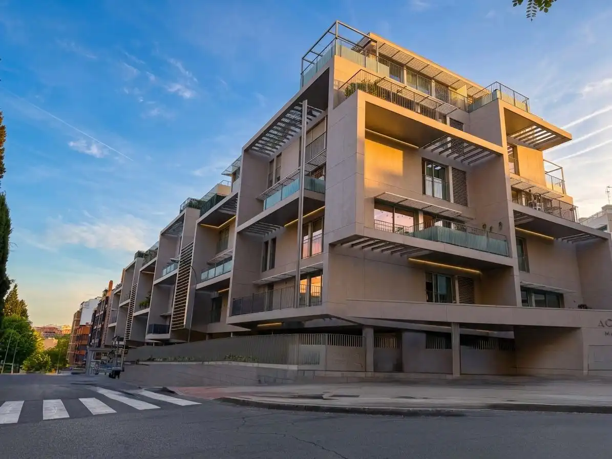 Vista exterior de Ático en venta en Madrid con Aire acondicionado, Calefacción y Terraza