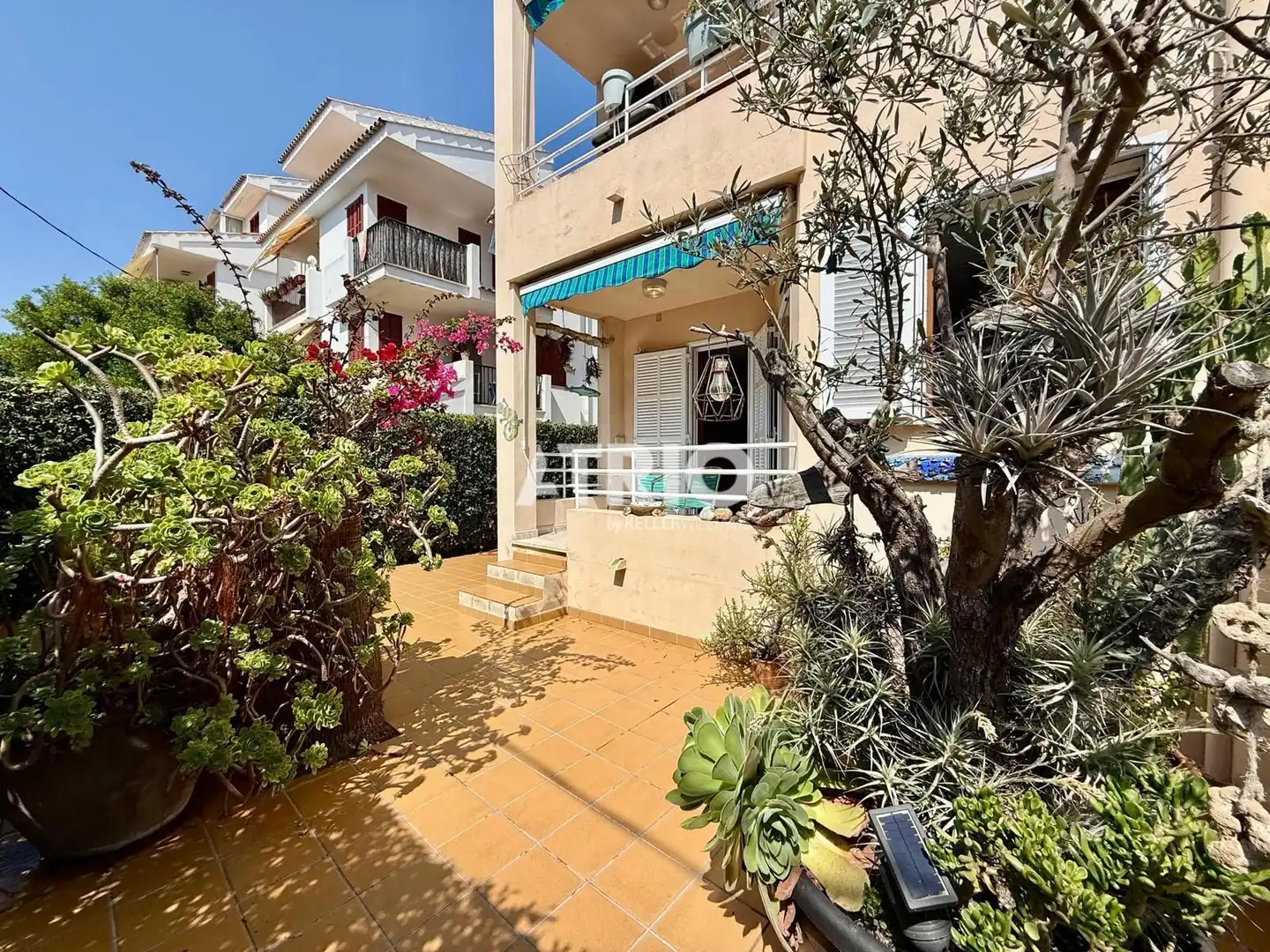 Außenansicht von Wohnung zum Verkauf in Santa Margalida mit Klimaanlage, Privatgarten und Terrasse