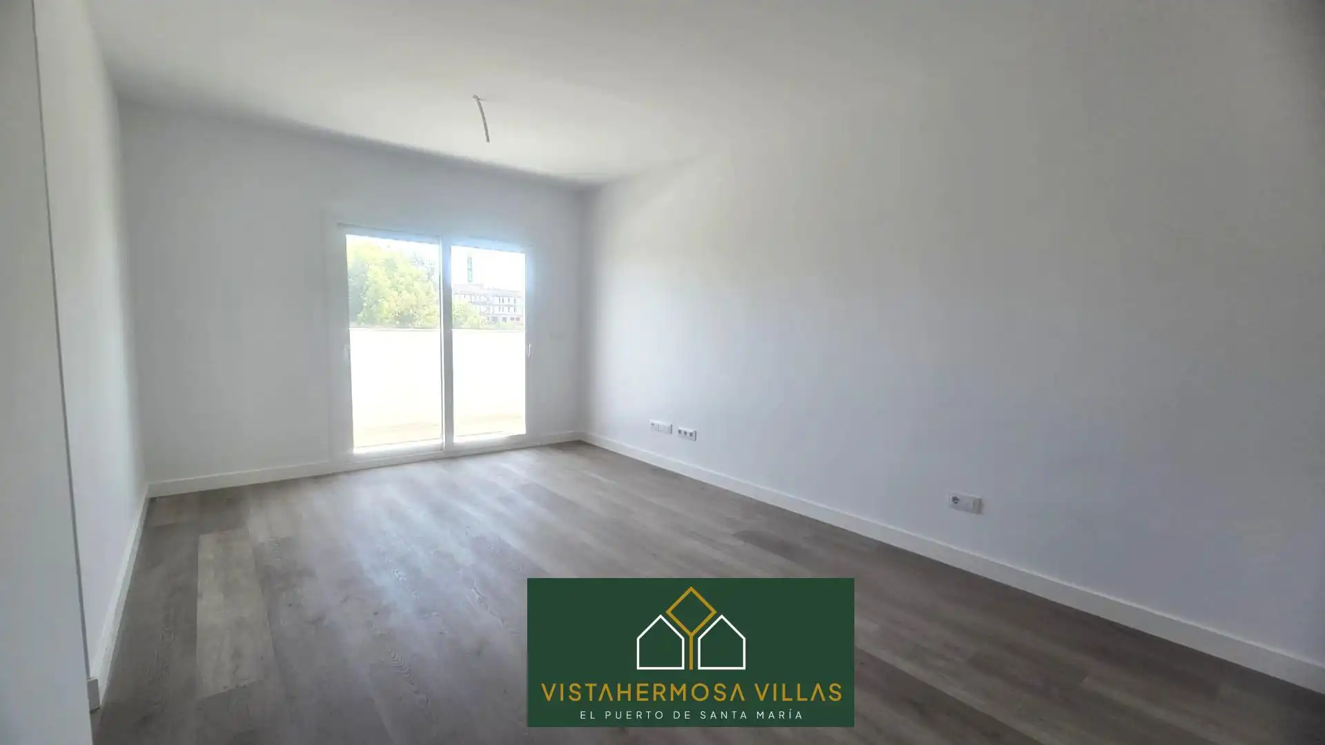 Vista exterior de Piso en venta en El Puerto de Santa María con Terraza y Piscina comunitaria