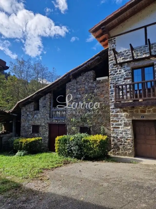 Vista exterior de Finca rústica en venta en Zeanuri con Calefacción y Balcón