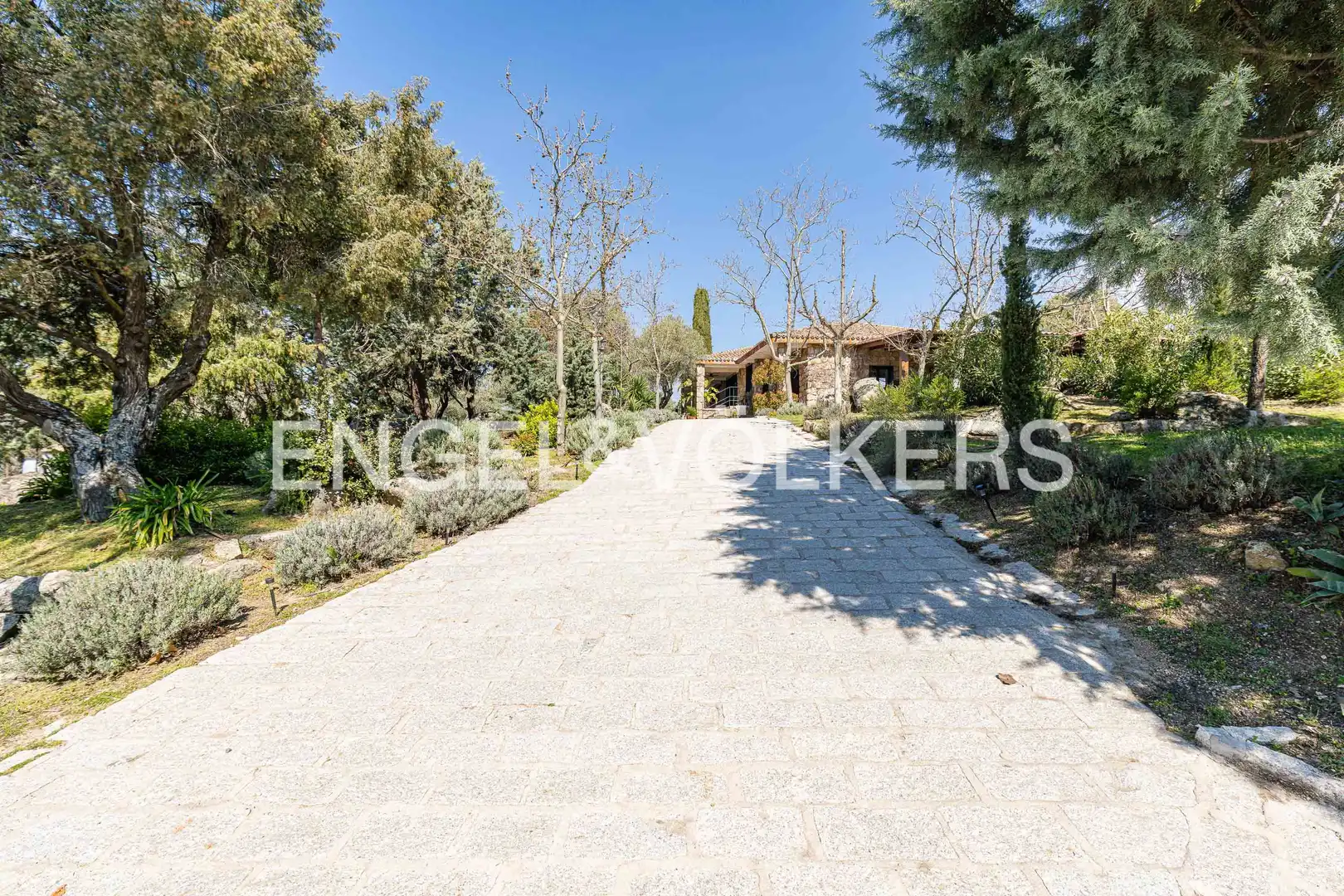 Exterior view of Houses for sale in Valdemorillo  with Air Conditioner, Heating and Private garden