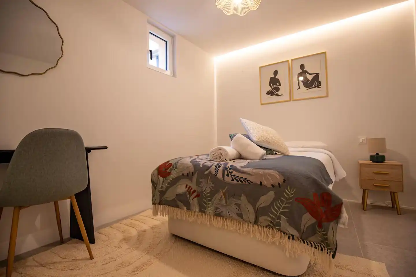 Bedroom of Apartments for rent in Cerdanyola del Vallès  with Air Conditioner and Furnished