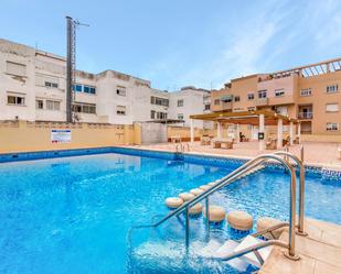 Piscina de Apartament de lloguer en Gandia amb Aire condicionat, Terrassa i Balcó