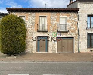 Vista exterior de Casa o xalet en venda en Torija amb Terrassa i Piscina